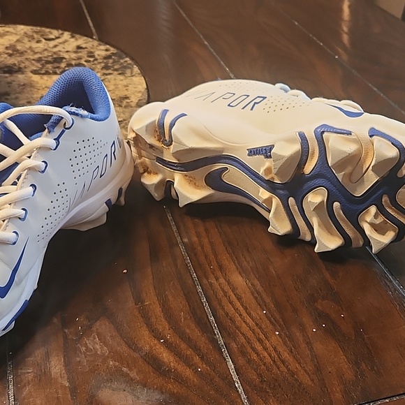 Girls youth baseball shoes - Picture 4 of 7